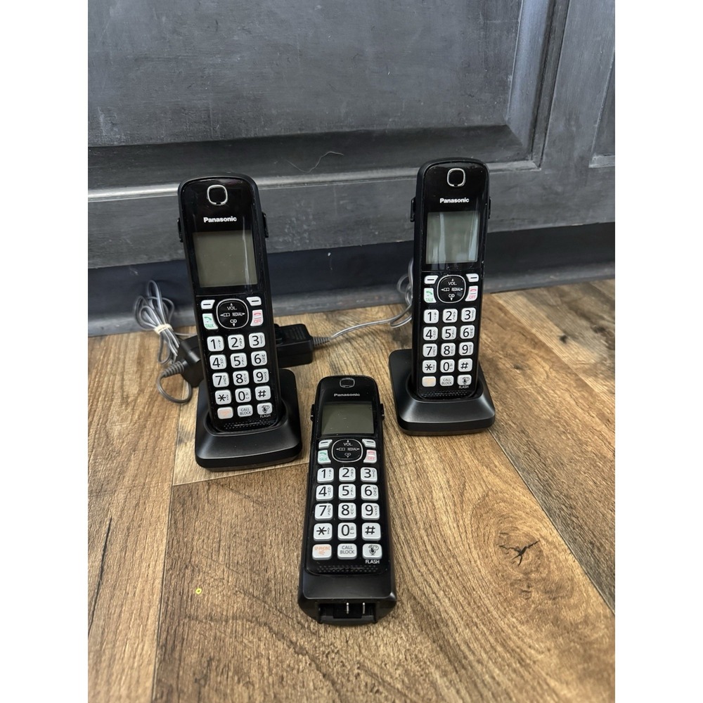 Panasonic KX-TGFA51 Cordless Phone 3 Handsets With 2 Charging Base-tested Works